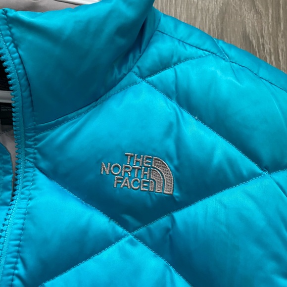 Girls The North Face puffer jacket - Picture 3 of 8